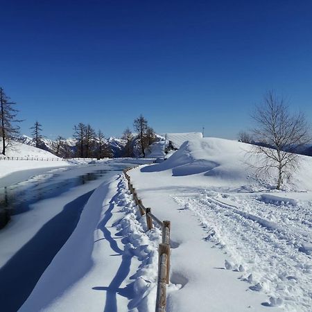 Casa Dell'Edera - Holiday Apartment In Domodossola Eksteriør bilde