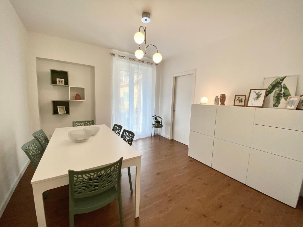Casa Dell'Edera - Holiday Apartment In Domodossola Eksteriør bilde