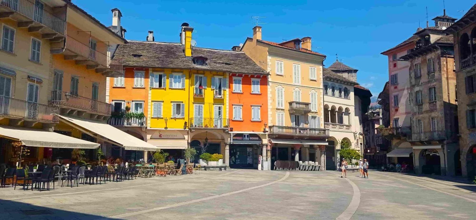 Casa Dell'Edera - Holiday Apartment In Domodossola Eksteriør bilde